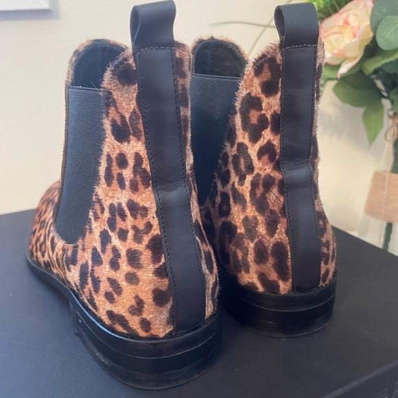 Freda Salvador Sleek Chelsea Ankle Boot - Cheetah Size 7 - Picture 4 of 9